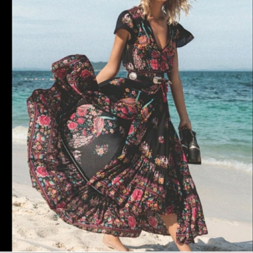 Hotel Paradiso Gown Jet
